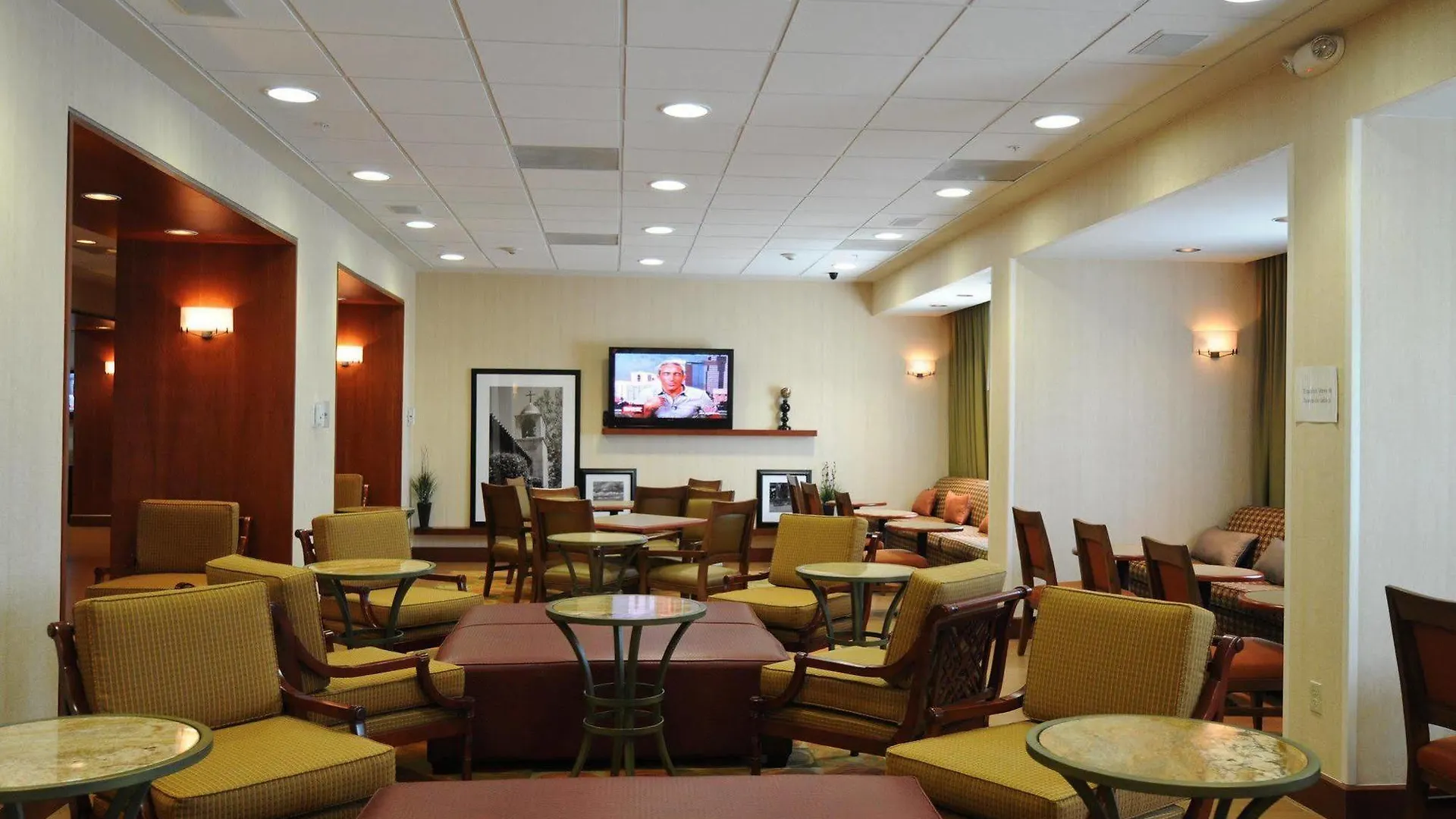 Hampton By Hilton Queretaro Tecnologico Hotel